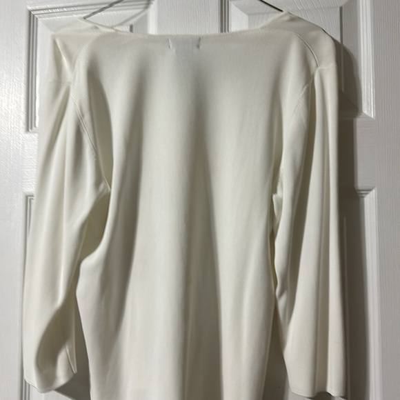 Designers Originals long sleeved top. boatneck with flowered sequined design. - Picture 7 of 7